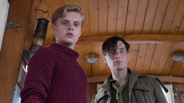 Dunkirk film trailer button