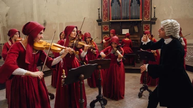 Primavera film trailer button