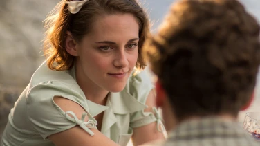 Cafe Society film trailer button