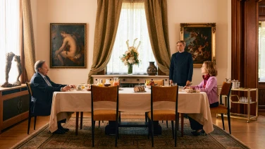 La femme la plus riche du monde film trailer button