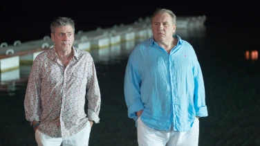 Amoureux de ma femme film trailer button