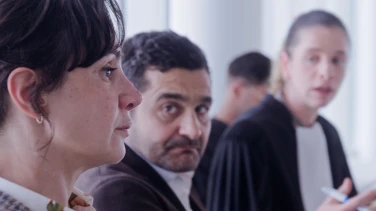 On vous croit film trailer button