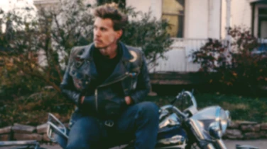 The Bikeriders film trailer button