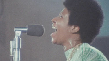 Aretha Franklin: Amazing Grace film trailer button