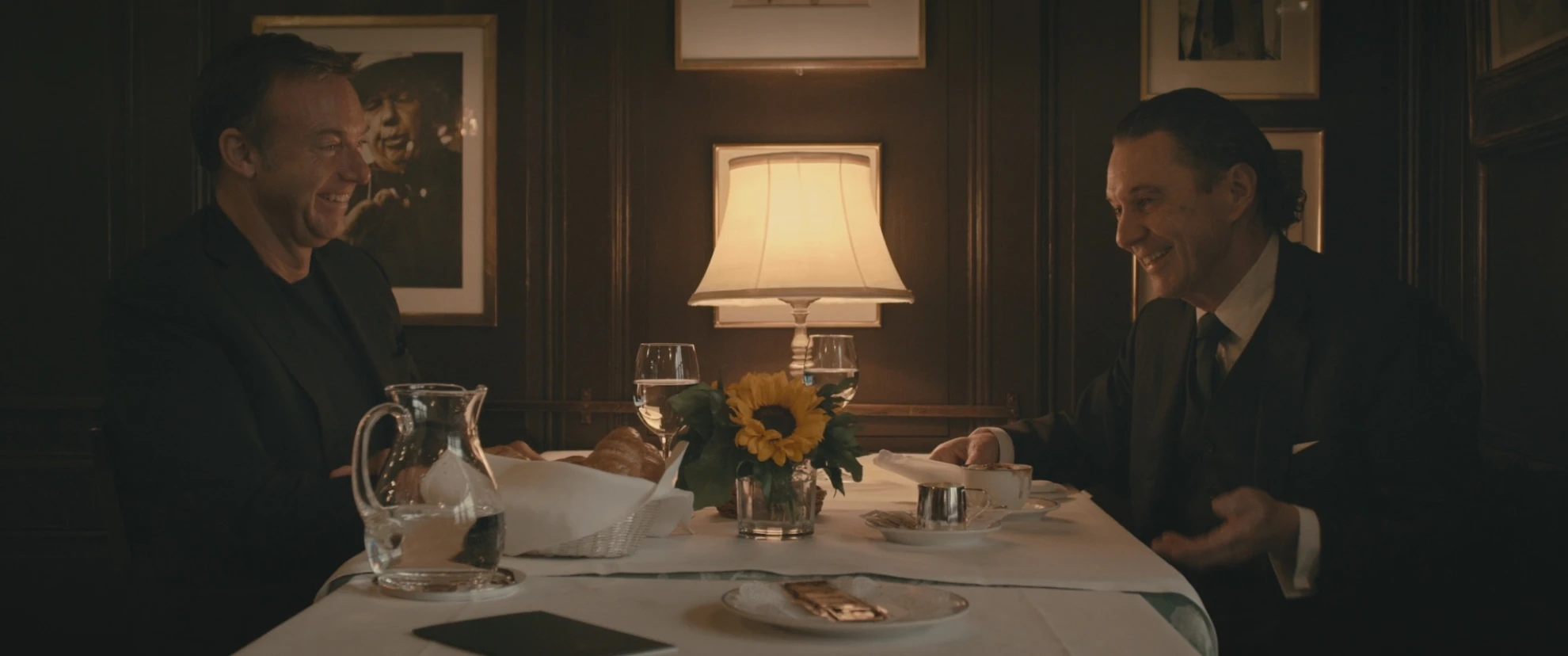 Alles über Martin Suter. Ausser die Wahrheit. hero banner image placeholder