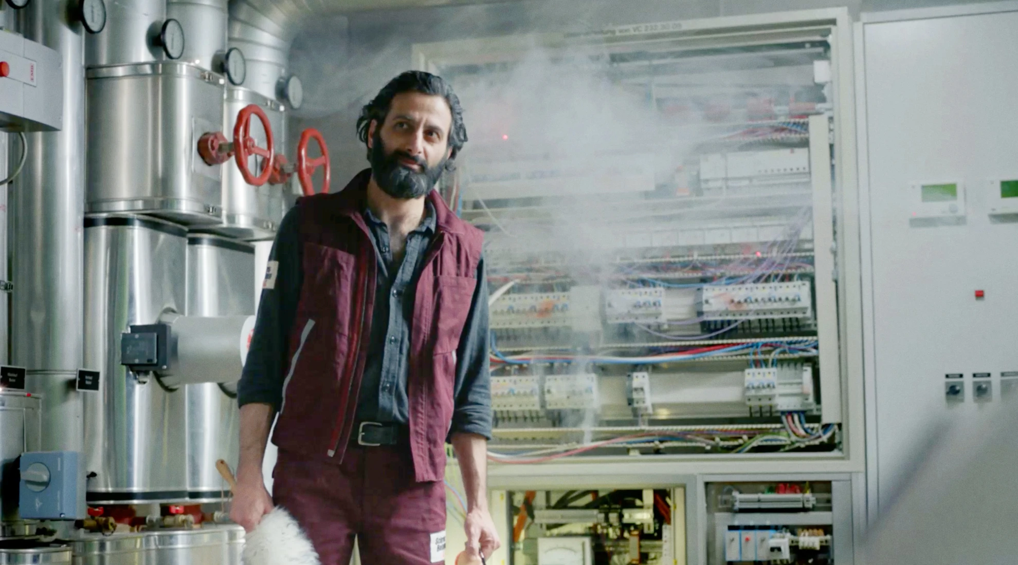 Sekuritas hero banner image placeholder