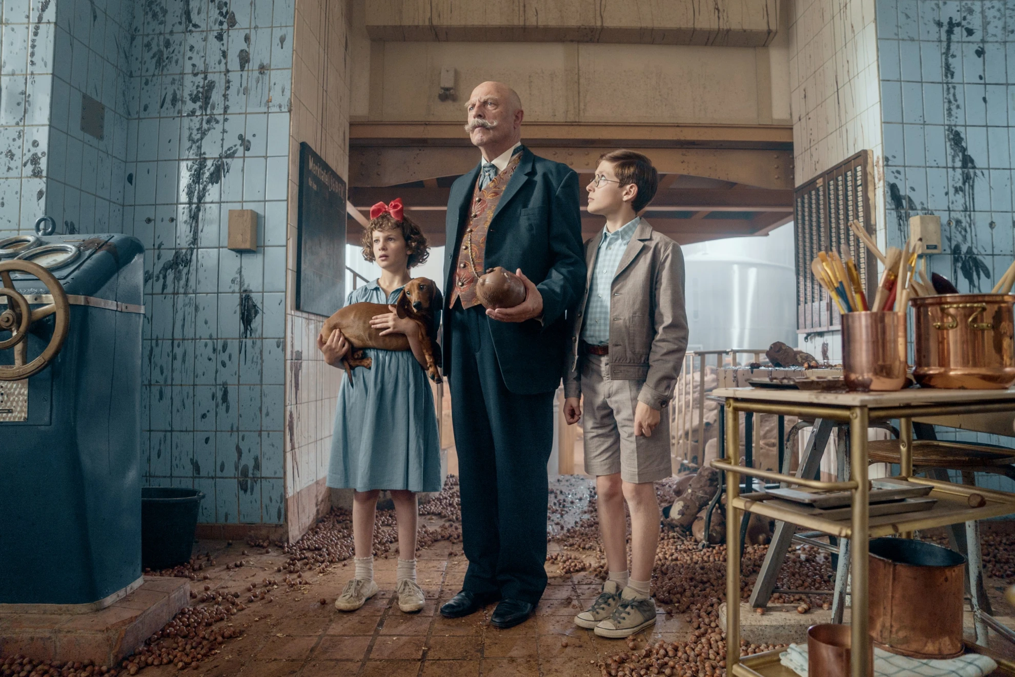 Papa Moll hero banner image placeholder