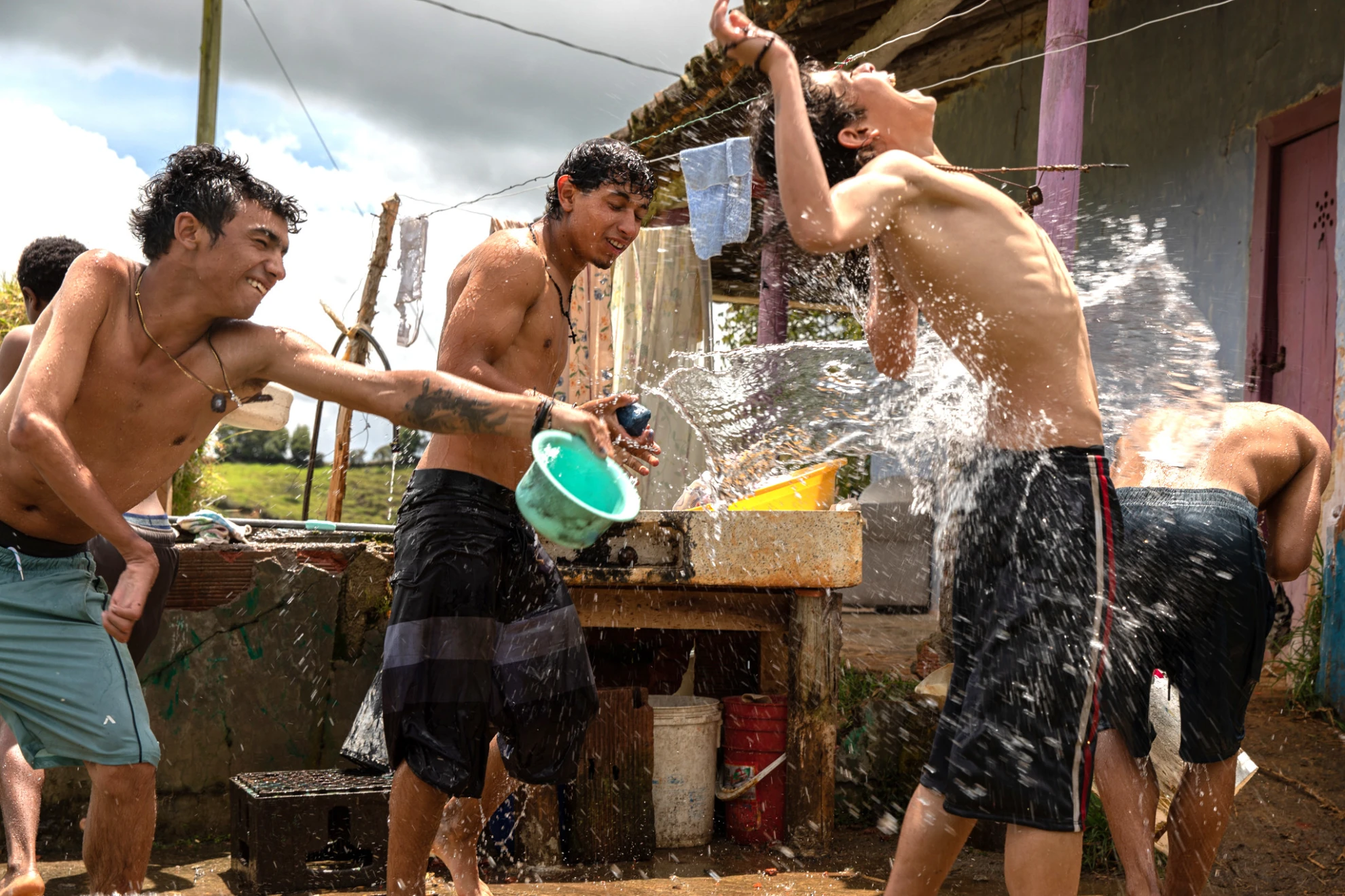 Los reyes del mundo hero banner image placeholder