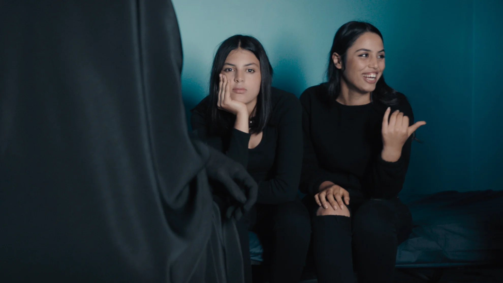 Les filles d'Olfa - Four Daughters hero banner image placeholder