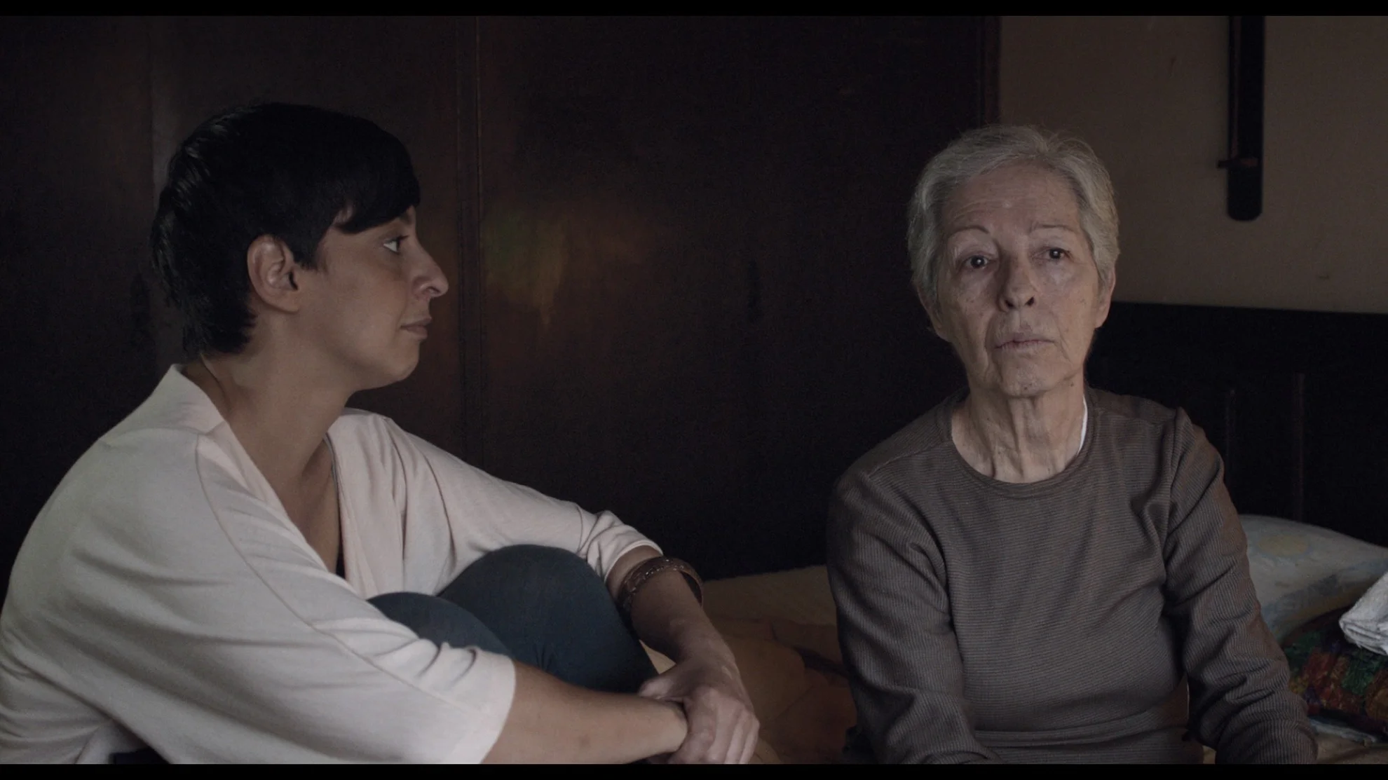 El tiempo nublado hero banner image