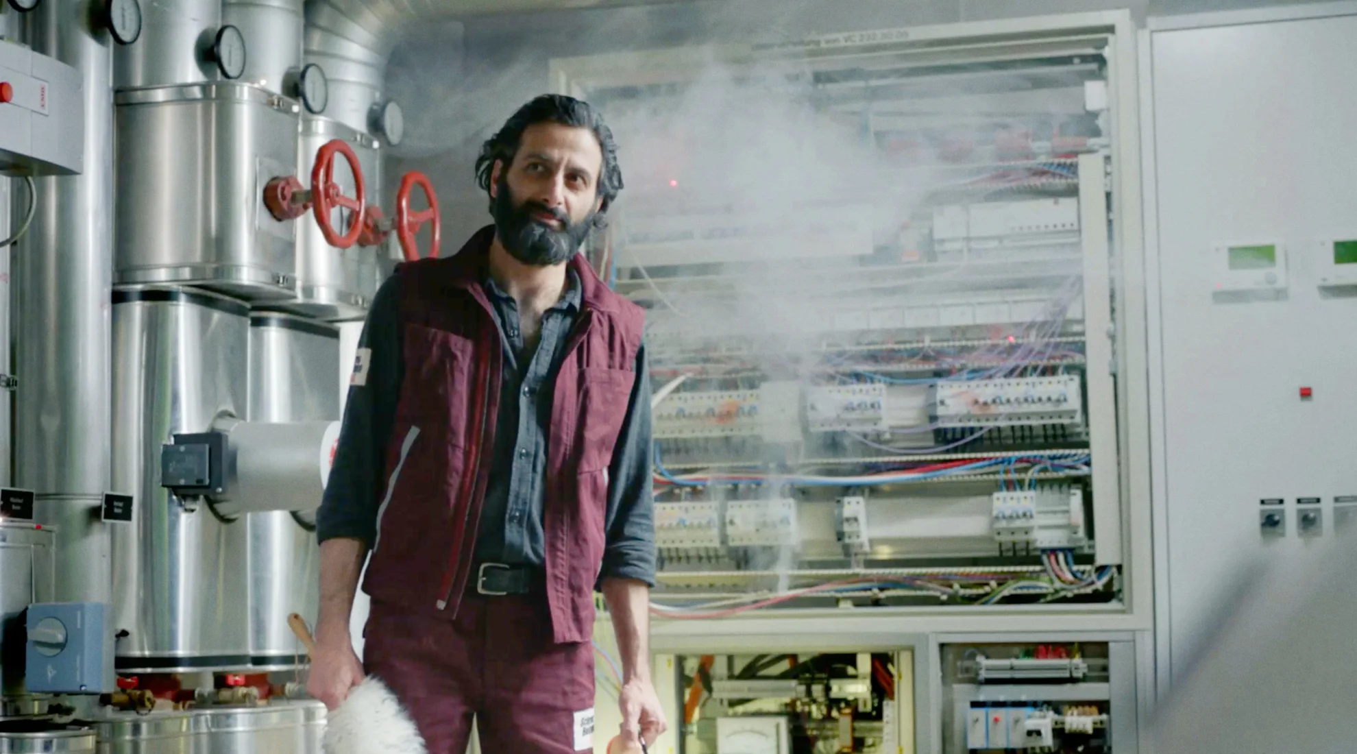 Sekuritas hero banner image placeholder