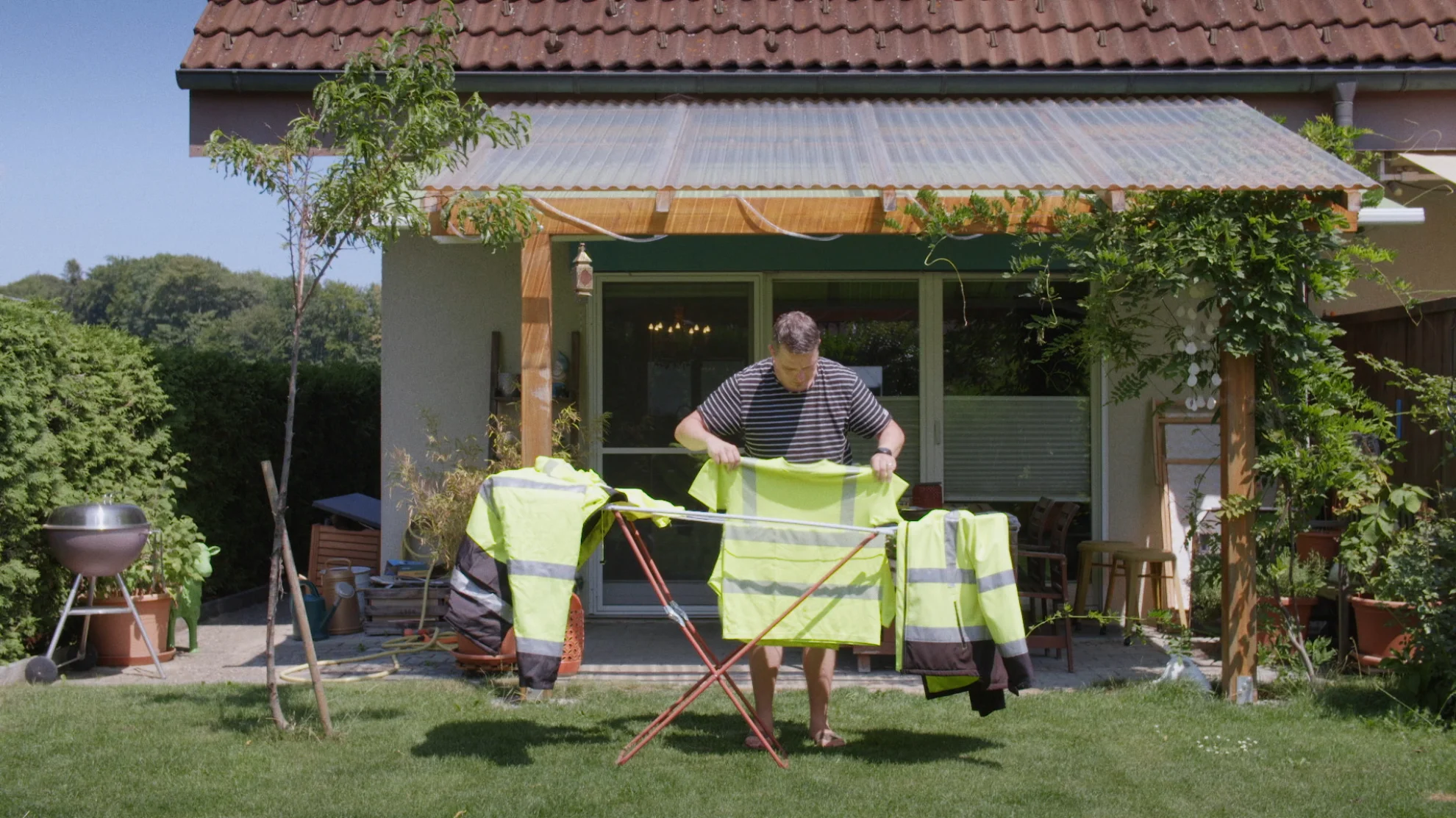 Volunteer hero banner image