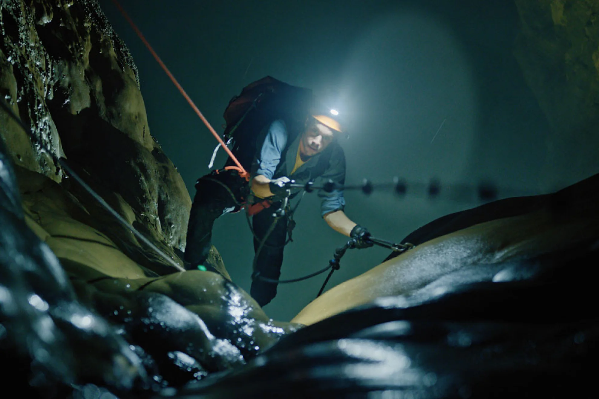 Checker Tobi und die Reise zu den fliegenden Flüssen hero banner image